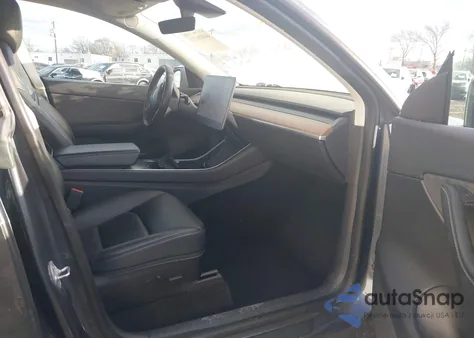 2020 Tesla Model Y Long Range Dual Motor All-Wheel Drive из США, поврежденный, VIN 5YJYGDEEXLF022782